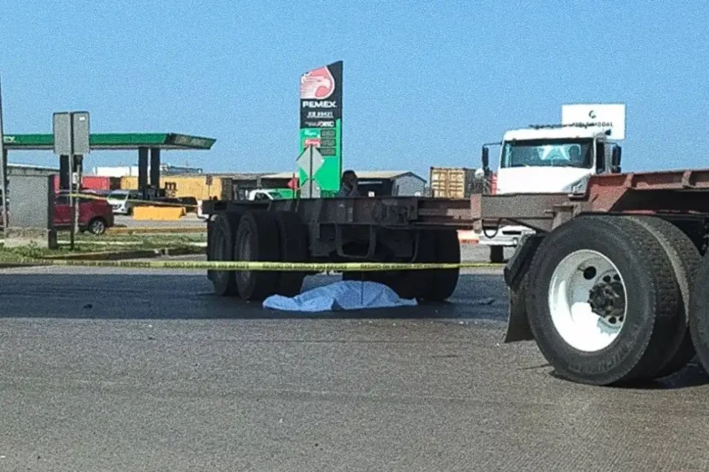 Motociclista muere tras chocar contra tráiler en Altamira