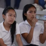 SET analizará riesgos del uso de pantallas entre estudiantes